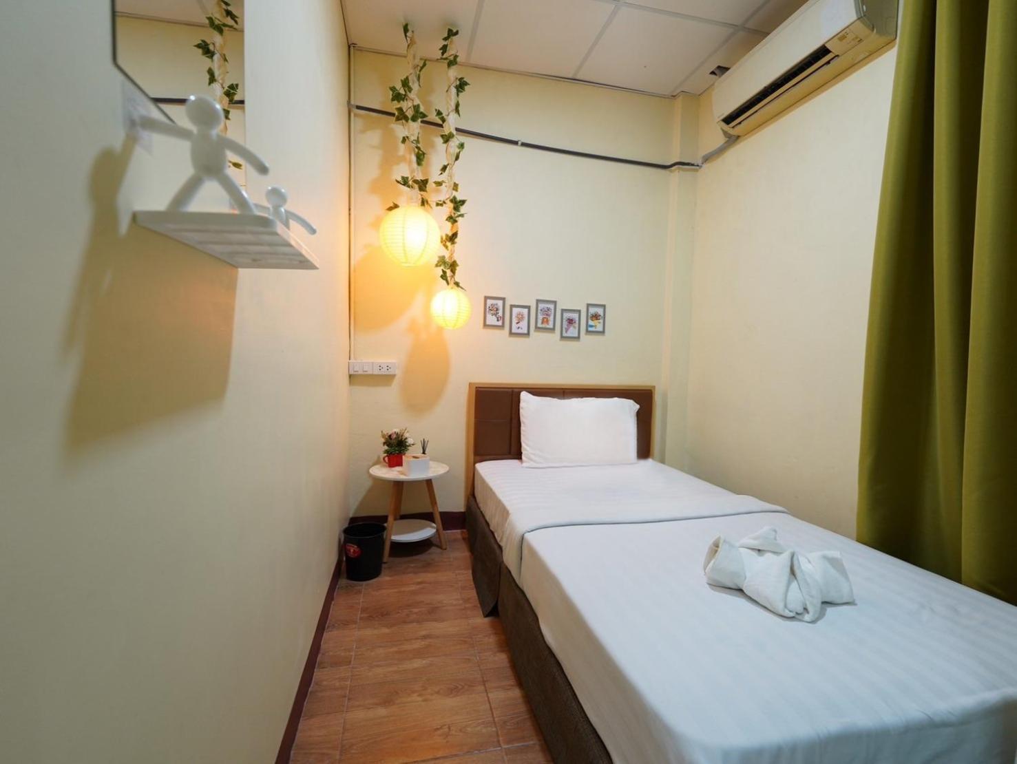 Ez Sleep @ Ratchada 19 Banguecoque Exterior foto